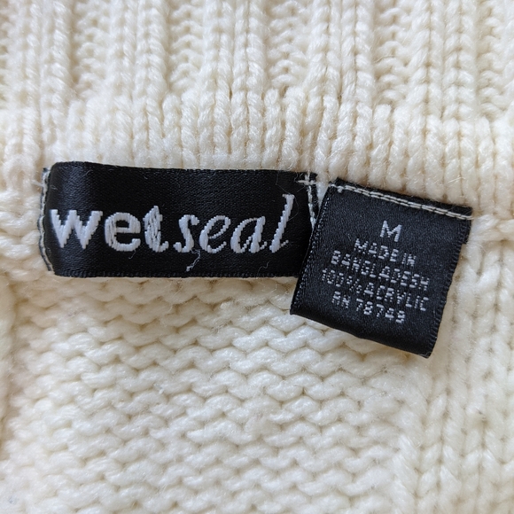 Sweater - Picture 2 of 3